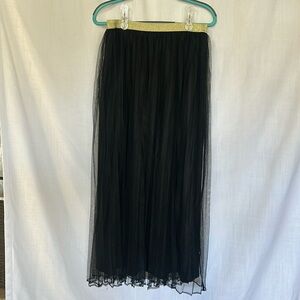 LC Lauren Conrad Medium pleated tulle black skirt